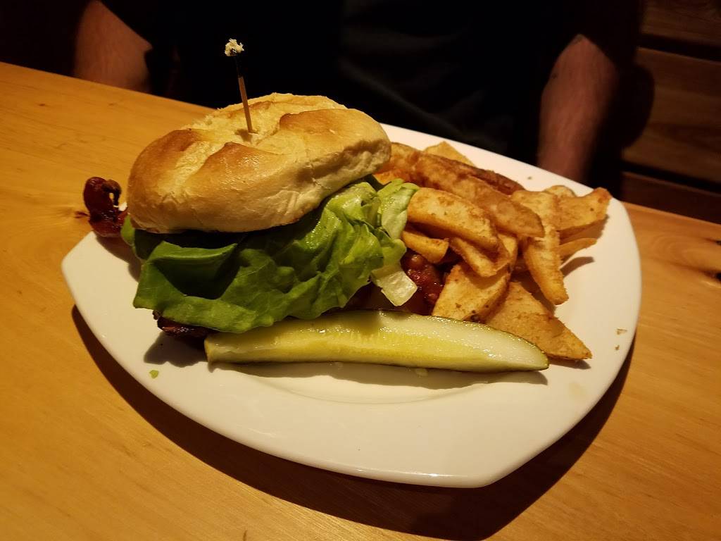 The York River Landing | restaurant | 150 US-1, York, ME 03909, USA | 2073518430 OR +1 207-351-8430