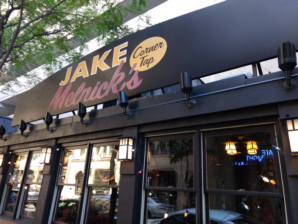 Jake Melnicks Corner Tap | restaurant | 41 E Superior St, Chicago, IL 60611, USA | 3122660400 OR +1 312-266-0400