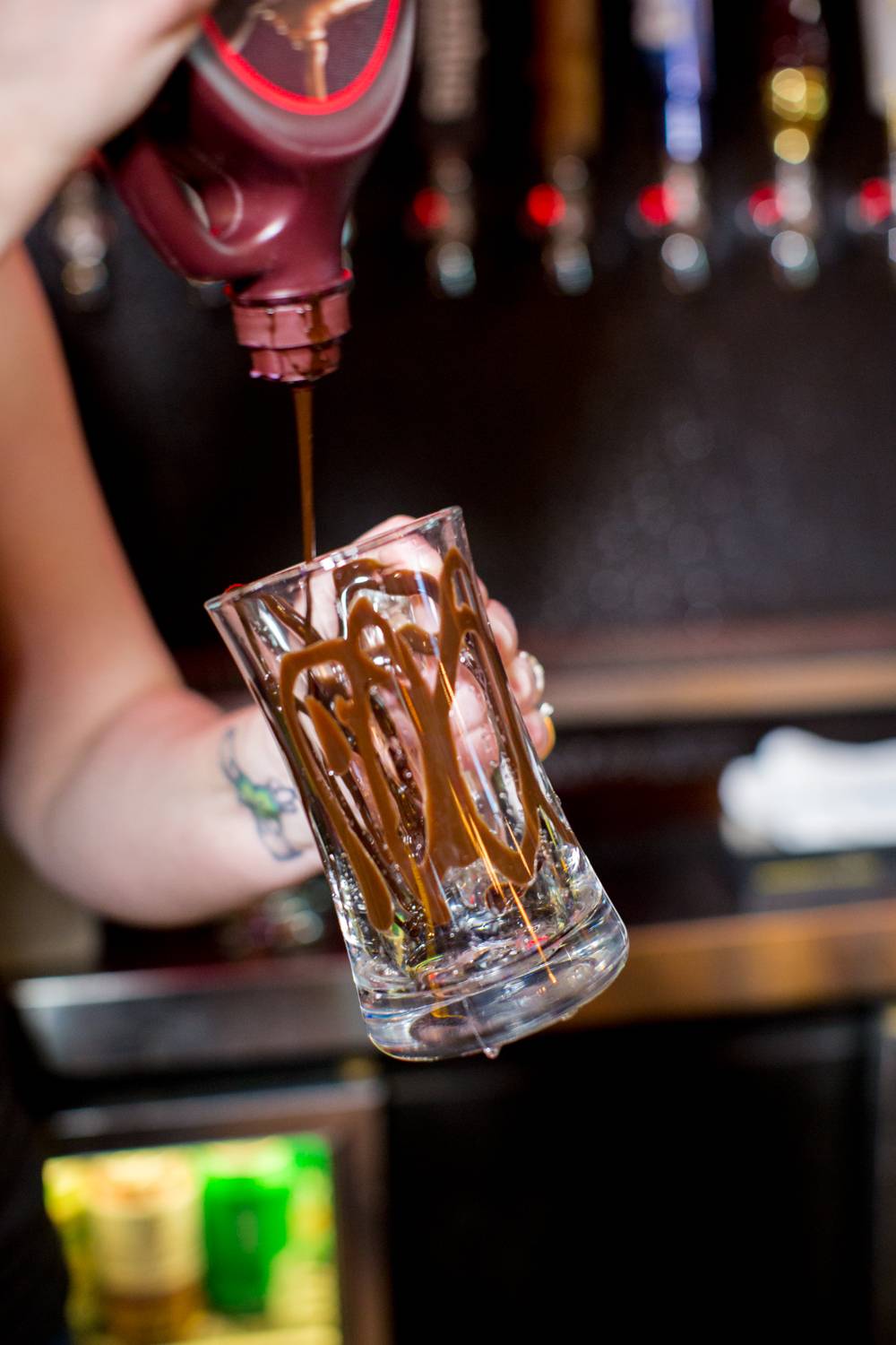 Krakatoa Tropical Food & Spirits | restaurant | 7323 South Ave, Youngstown, OH 44512, USA | 3309533833 OR +1 330-953-3833