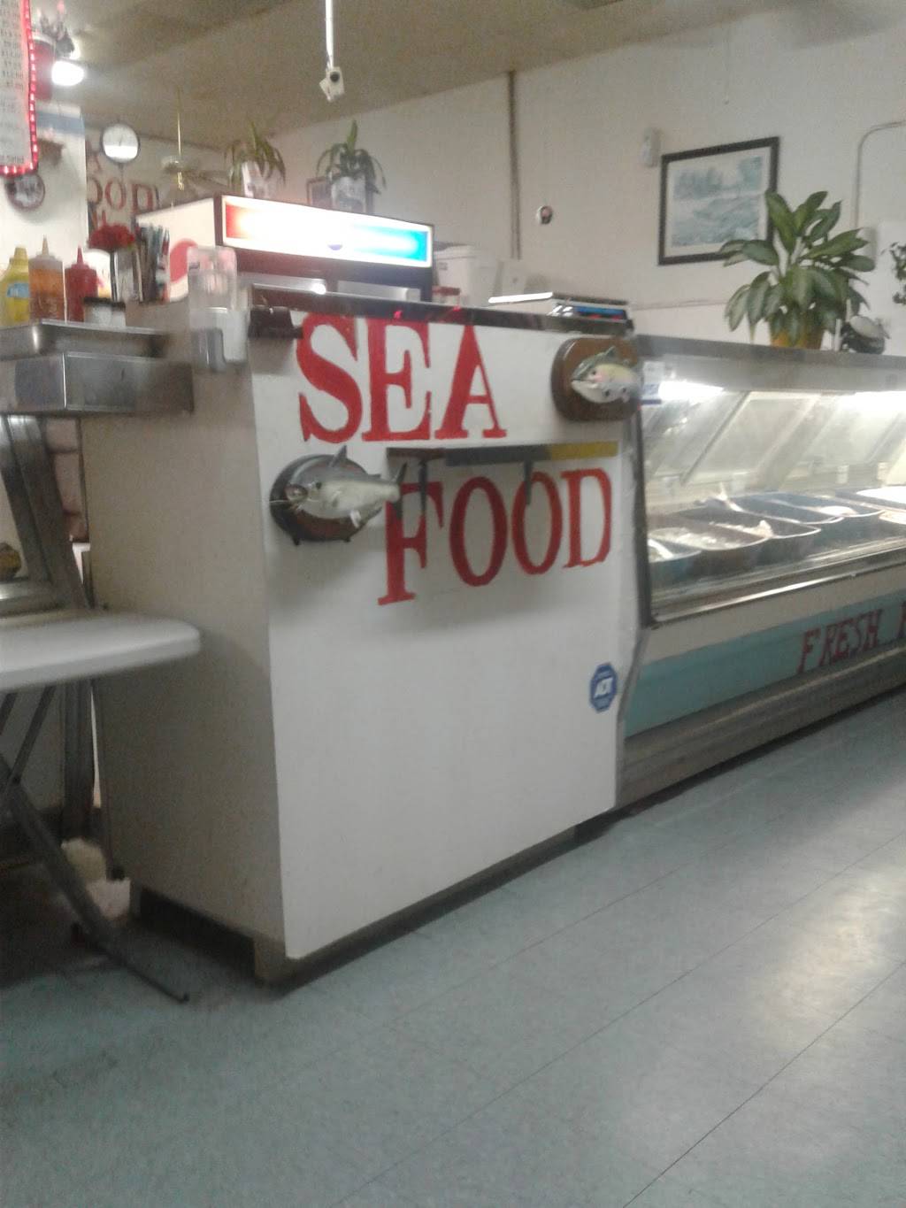 Justin Seafood | restaurant | 1870 Mt Meigs Rd, Montgomery, AL 36107, USA | 3342632119 OR +1 334-263-2119