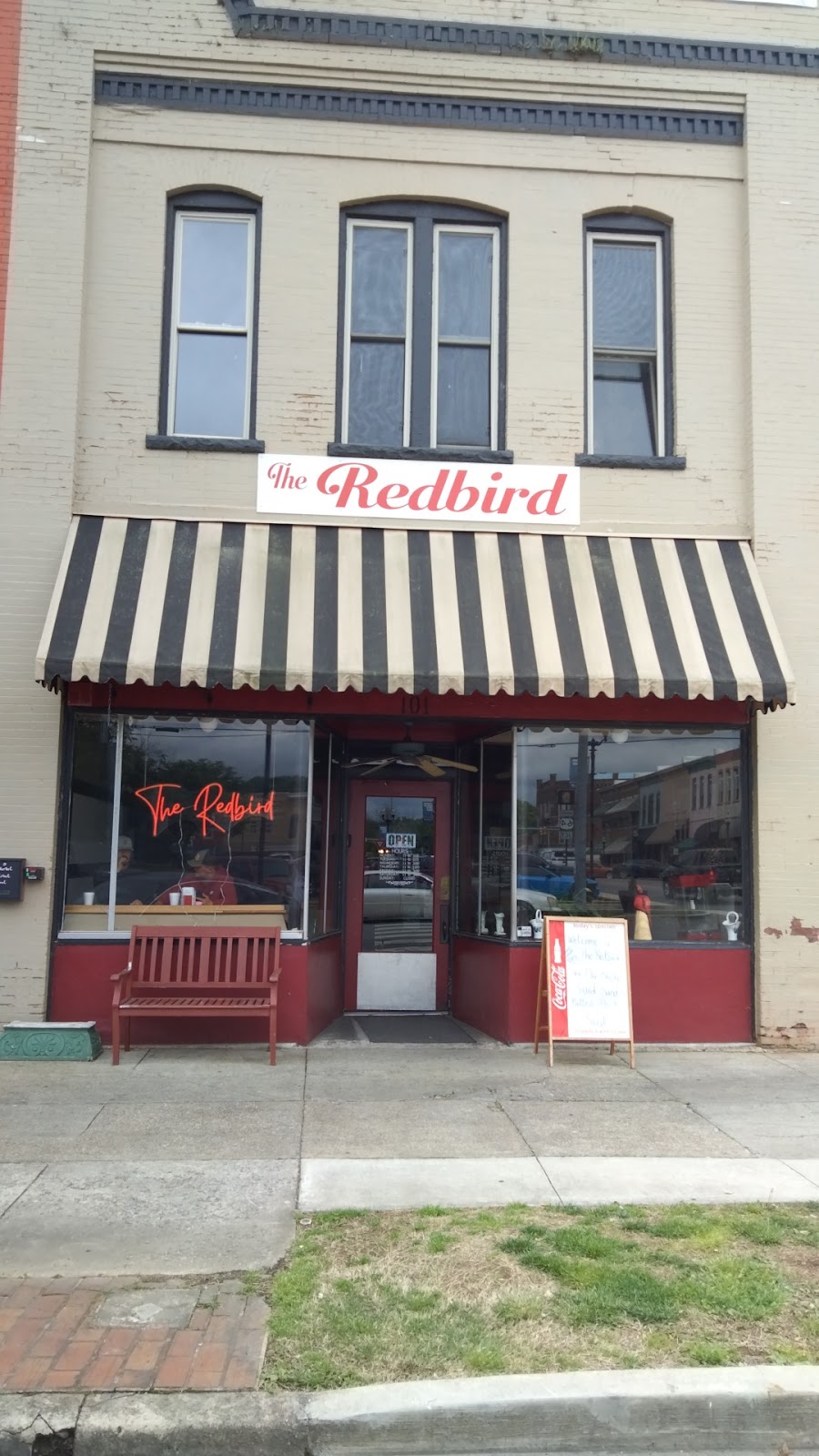The Redbird | restaurant | 101 Market St E, Fayetteville, TN 37334, USA | 9312242596 OR +1 931-224-2596