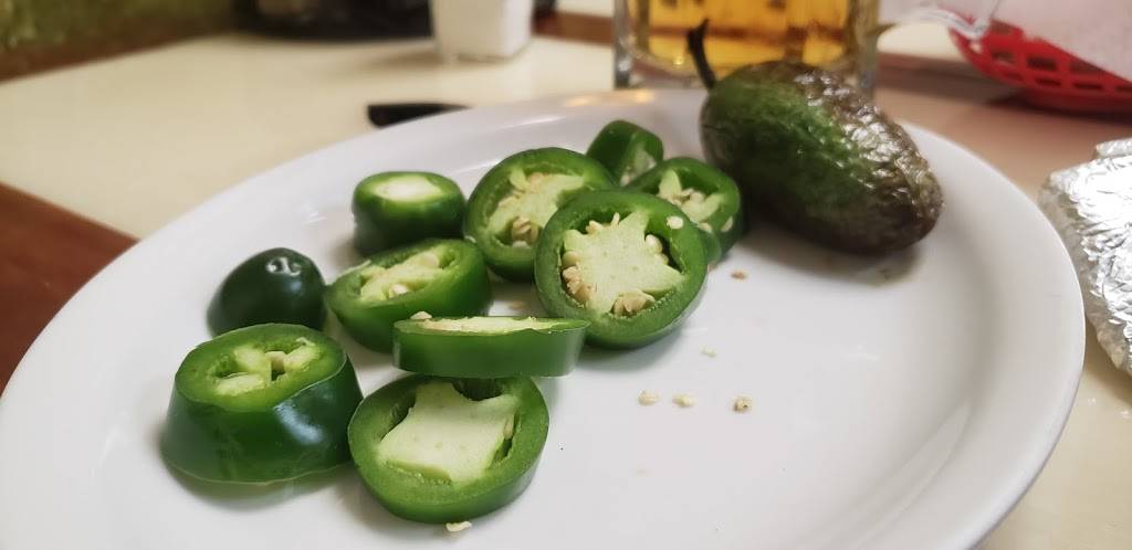 Los Tres Caminos | restaurant | 1802 IL-1, Marshall, IL 62441, USA | 2178262666 OR +1 217-826-2666