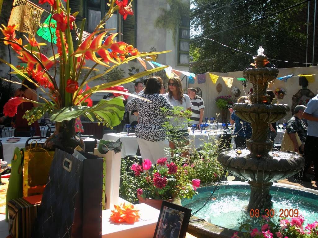 Las Fuentes Restaurant | restaurant | 2558 N Halsted St, Chicago, IL 60614, USA | 7739352004 OR +1 773-935-2004