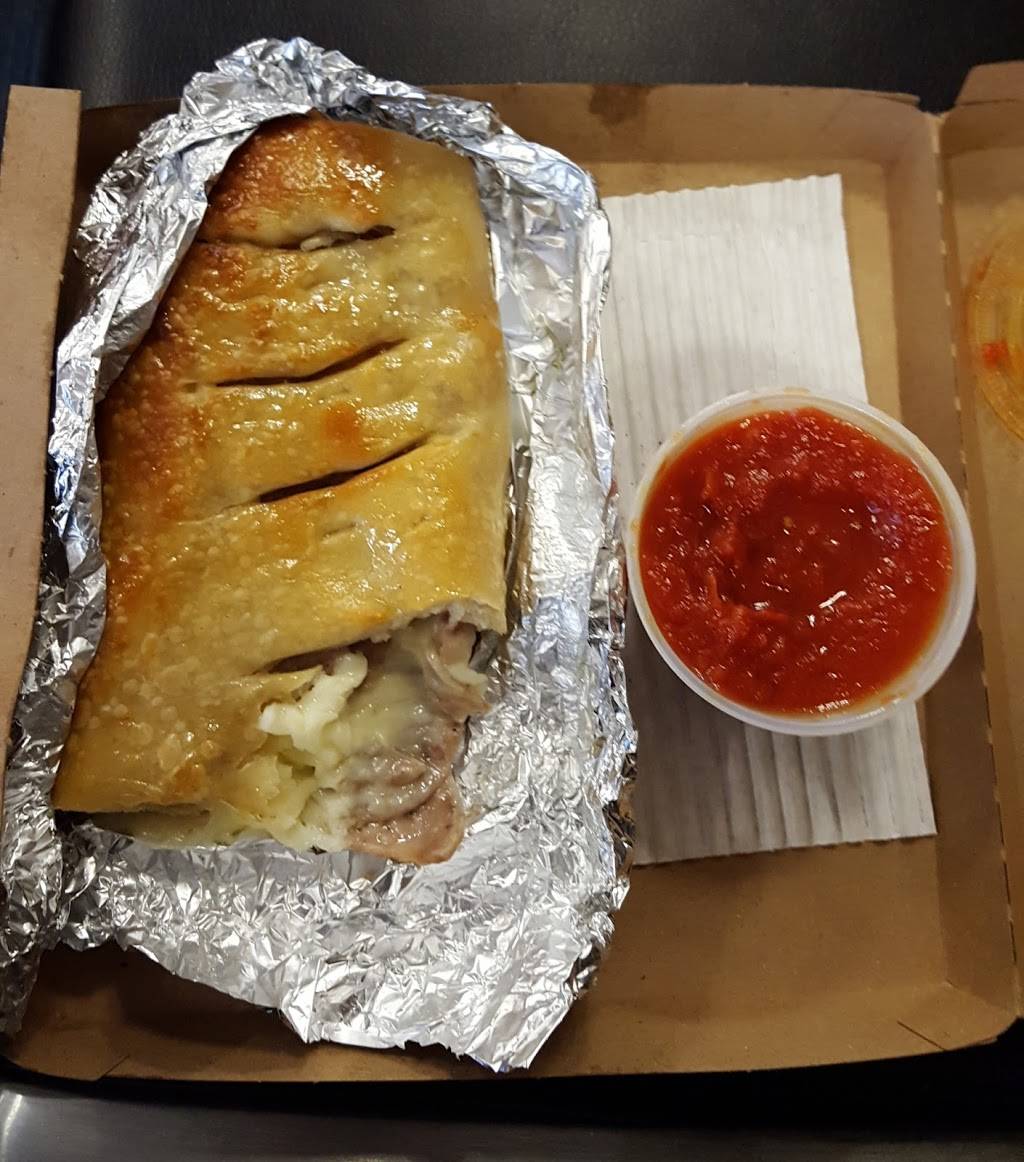 Famous Famiglia | restaurant | 6000 N Terminal Pkwy, Atlanta, GA 30320, USA | 4047621577 OR +1 404-762-1577