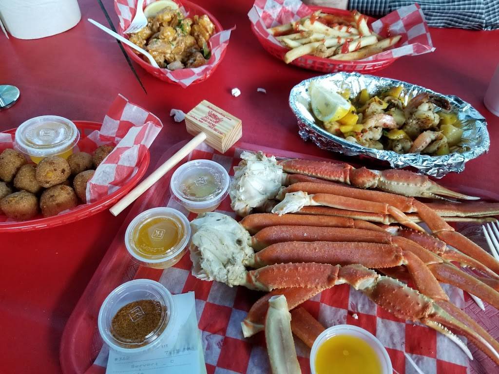 Fat Boys Crab Shack | restaurant | 1581 Defense Hwy, Gambrills, MD 21054, USA | 4107215252 OR +1 410-721-5252