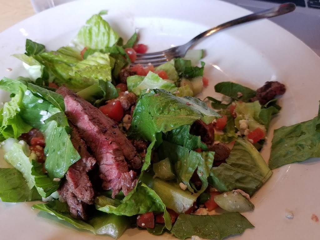 Coachs Corner | restaurant | 100 Purcellville Gateway Dr A, Purcellville, VA 20132, USA | 5404417456 OR +1 540-441-7456