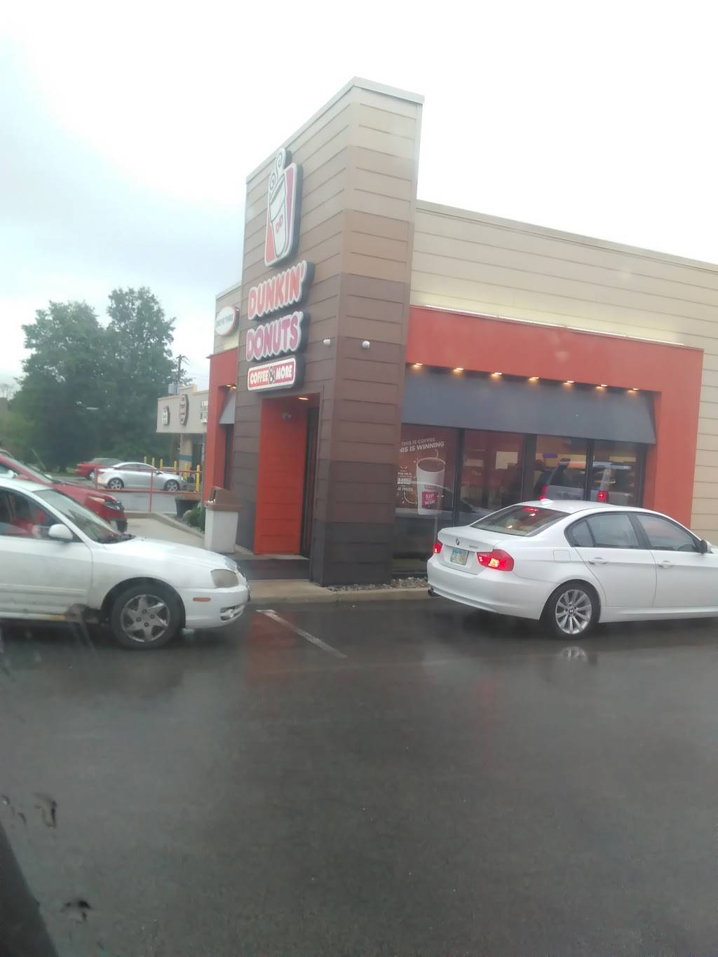 Dunkin | bakery | 412 Youngstown-Poland Rd, Struthers, OH 44471, USA | 3307501850 OR +1 330-750-1850