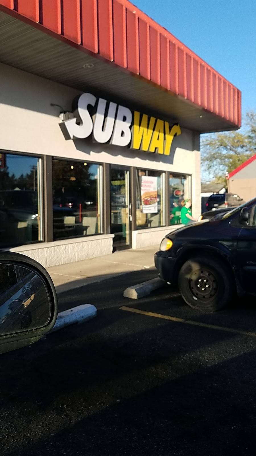 Subway | restaurant | 590 W Columbia Ave, Battle Creek, MI 49015, USA | 2699681083 OR +1 269-968-1083