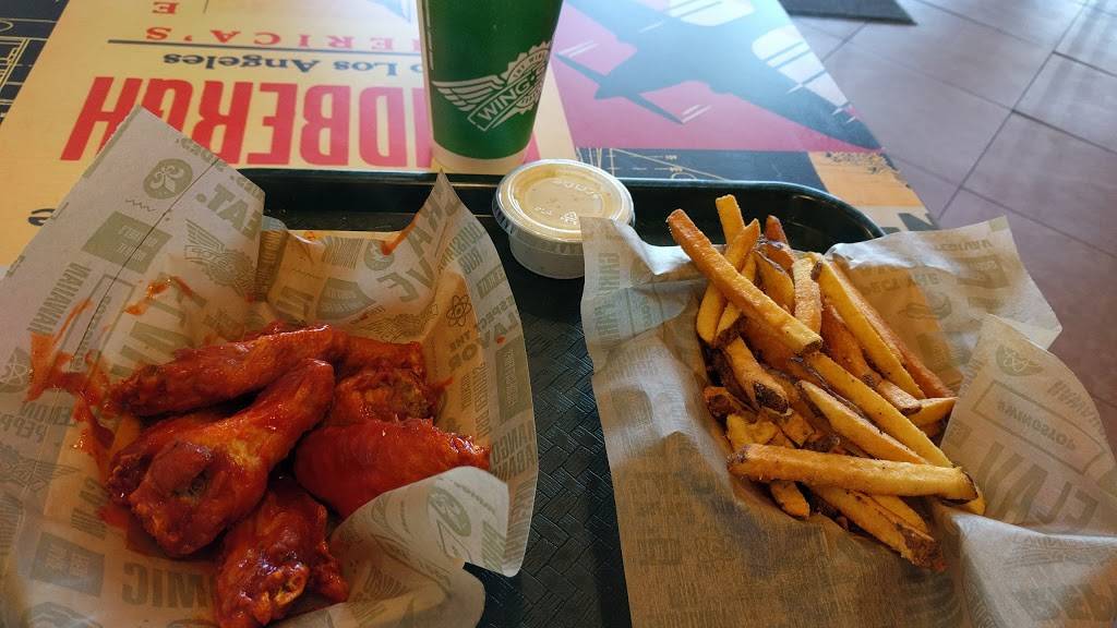 Wingstop | restaurant | 2435 Nashville Rd Ste 106, Bowling Green, KY 42101, USA | 2708439464 OR +1 270-843-9464