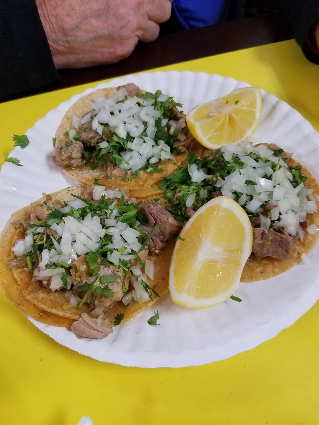 Super Mercado Leon | restaurant | 250 W D St, Lemoore, CA 93245, USA | 5599242966 OR +1 559-924-2966