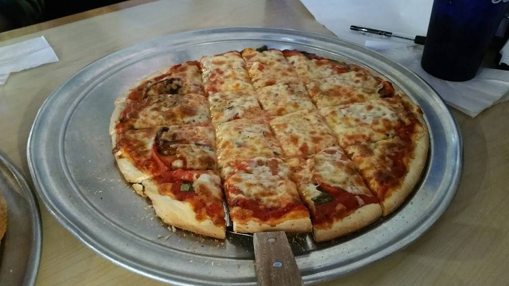 Pizza Cucina | restaurant | 12 E Merchants Dr, Oswego, IL 60543, USA | 6308449600 OR +1 630-844-9600