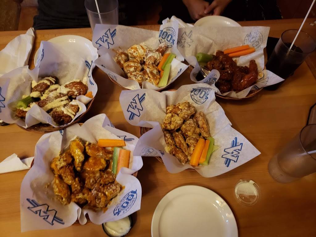 Wild Wing | restaurant | 8180 Bayview Ave UNIT 12-14, Thornhill, ON L3T 2S2, Canada | 9057099464 OR +1 905-709-9464