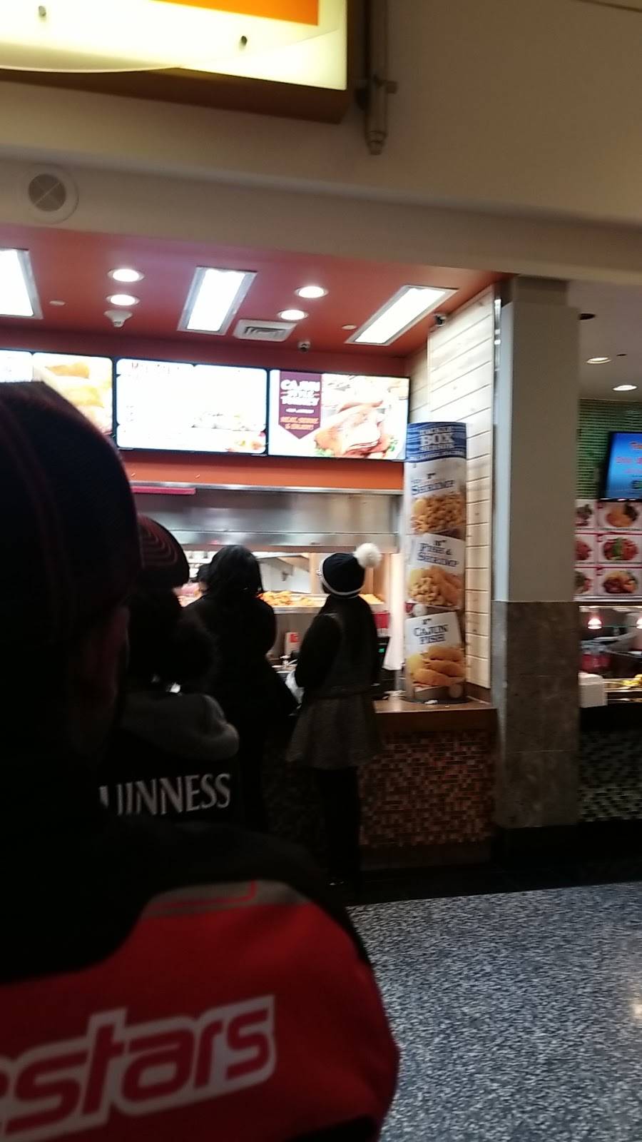 Popeyes Louisiana Kitchen | restaurant | 2034 Green Acres Rd W, Valley Stream, NY 11581, USA | 5168873737 OR +1 516-887-3737