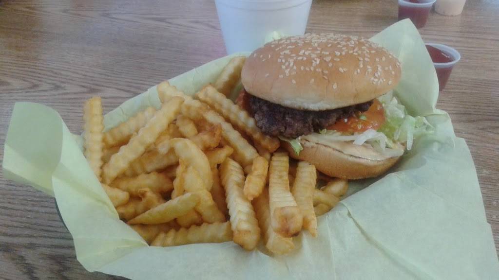 C & L Burger Bar | restaurant | 1161 Mt St Helens Way NE, Castle Rock, WA 98611, USA | 3602744110 OR +1 360-274-4110