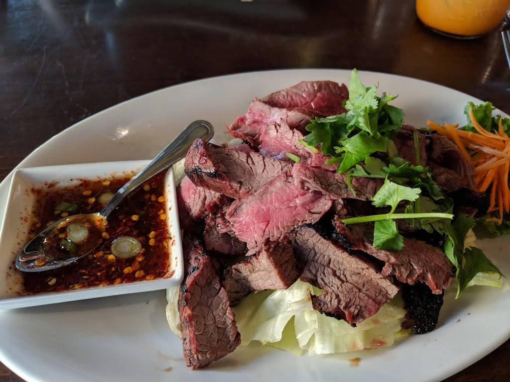 Srivilai Thai Cuisine | restaurant | 3247 California Ave SW, Seattle, WA 98116, USA | 2062575171 OR +1 206-257-5171