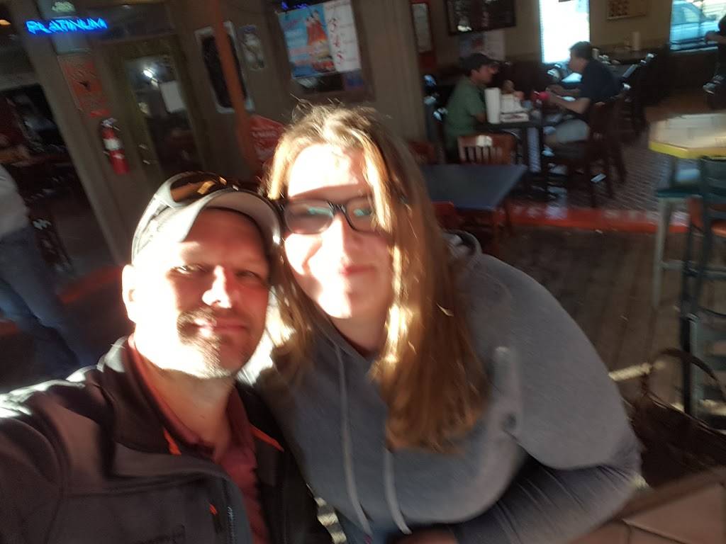 The Back Porch Sports Grill | restaurant | 3132 Fall Creek Hwy, Granbury, TX 76049, USA | 8173268200 OR +1 817-326-8200