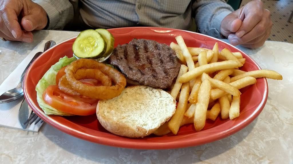 The Cup & Saucer Diner | restaurant | 82 Boniface Dr, Pine Bush, NY 12566, USA | 8457445969 OR +1 845-744-5969