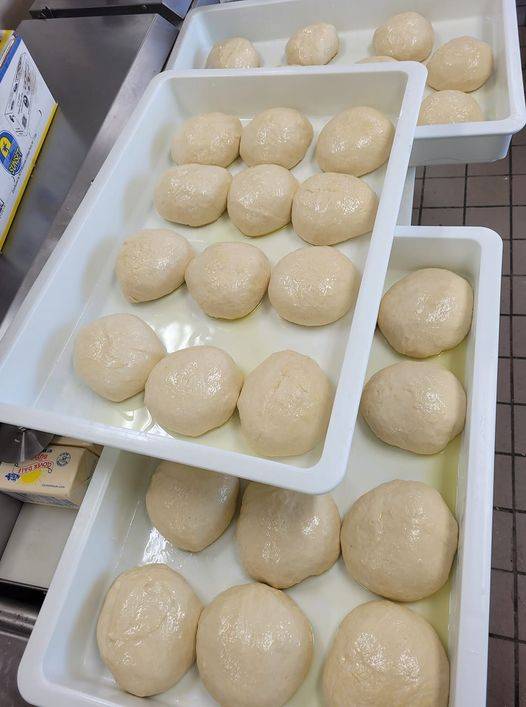 Pizza Crew | restaurant | 807 IL-16, Jerseyville, IL 62052, USA | 6186397777 OR +1 618-639-7777