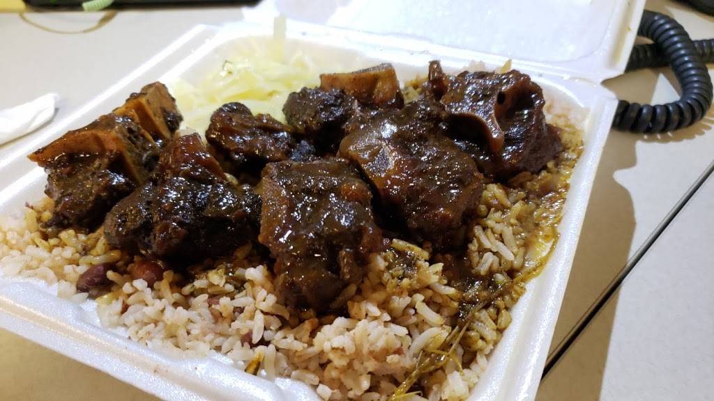 D and G Jamaican Cuisine | restaurant | 5 Preston St, Springfield, MA 01109, USA | 4137463642 OR +1 413-746-3642