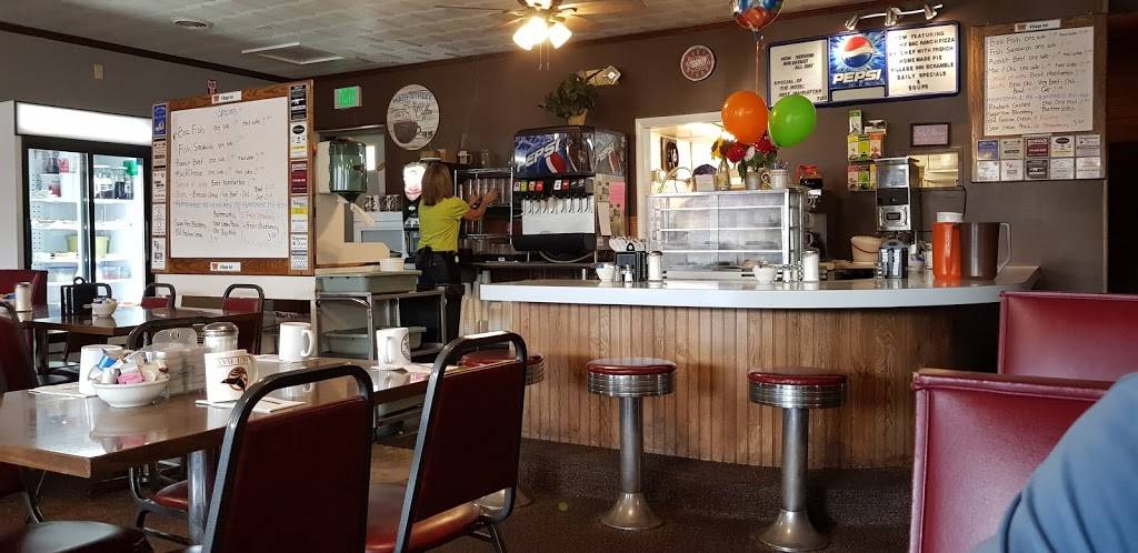 Village Inn | restaurant | 107 S Main St, Middlebury, IN 46540, USA | 5748252043 OR +1 574-825-2043