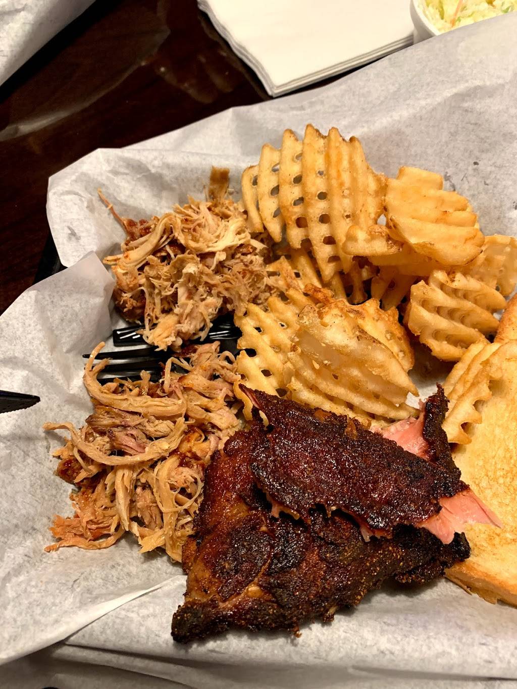 RACKS-BBQ, BURGERS & BREWS | restaurant | 4840 Venture Dr, Southaven, MS 38671, USA | 6624707675 OR +1 662-470-7675