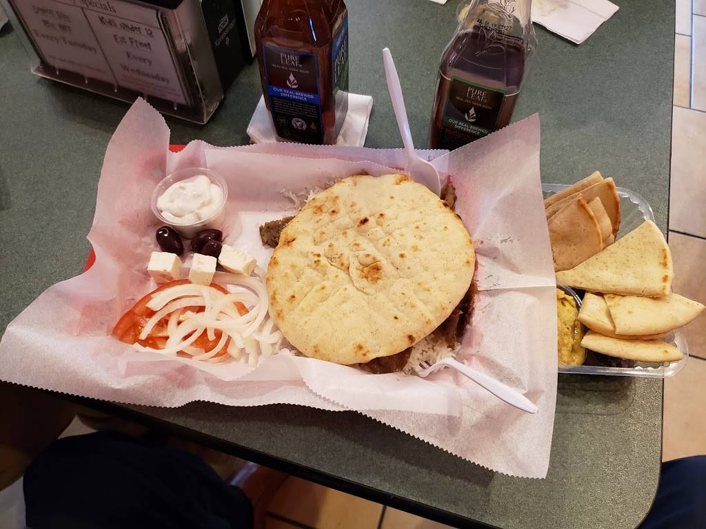 Kentro Gyros | restaurant | 229 N Washington St, Green Bay, WI 54301, USA | 9208840990 OR +1 920-884-0990