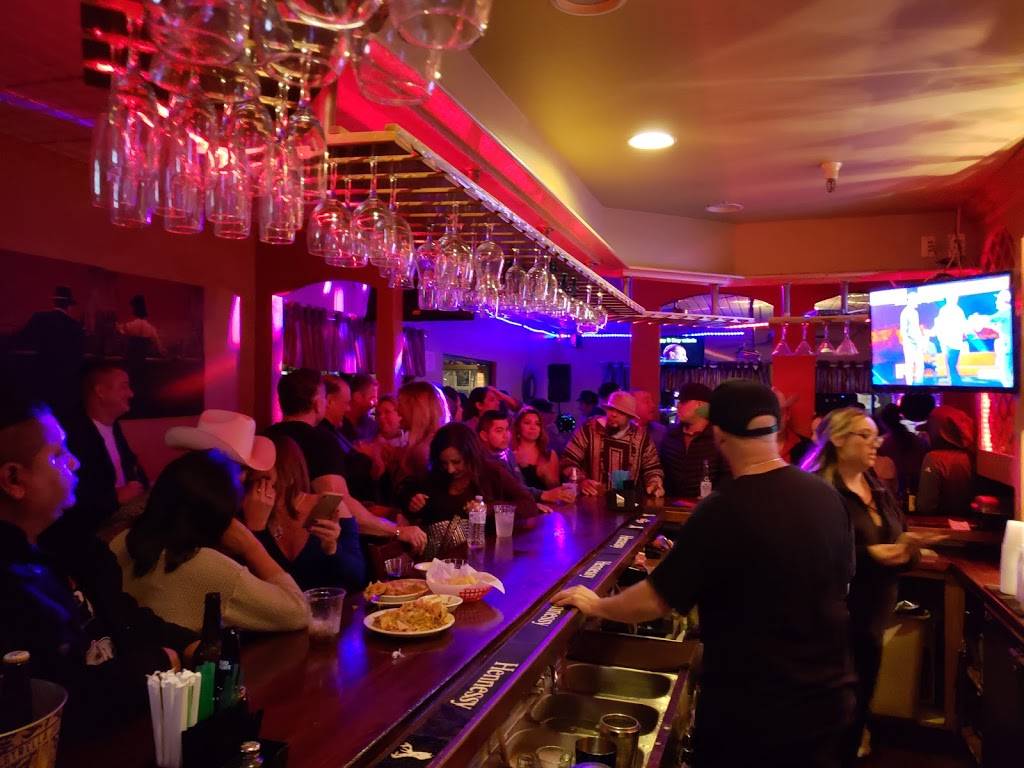 BLUE IGUANA BAR | restaurant | 642 1st St, Brentwood, CA 94513, USA | 9255162233 OR +1 925-516-2233