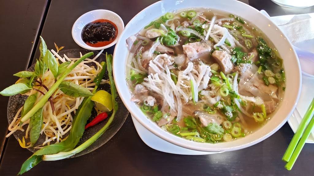 Little Saigon Restaurant | restaurant | 66 Mall Rd, Hamilton, ON L8V 5B9, Canada | 9053899826 OR +1 905-389-9826