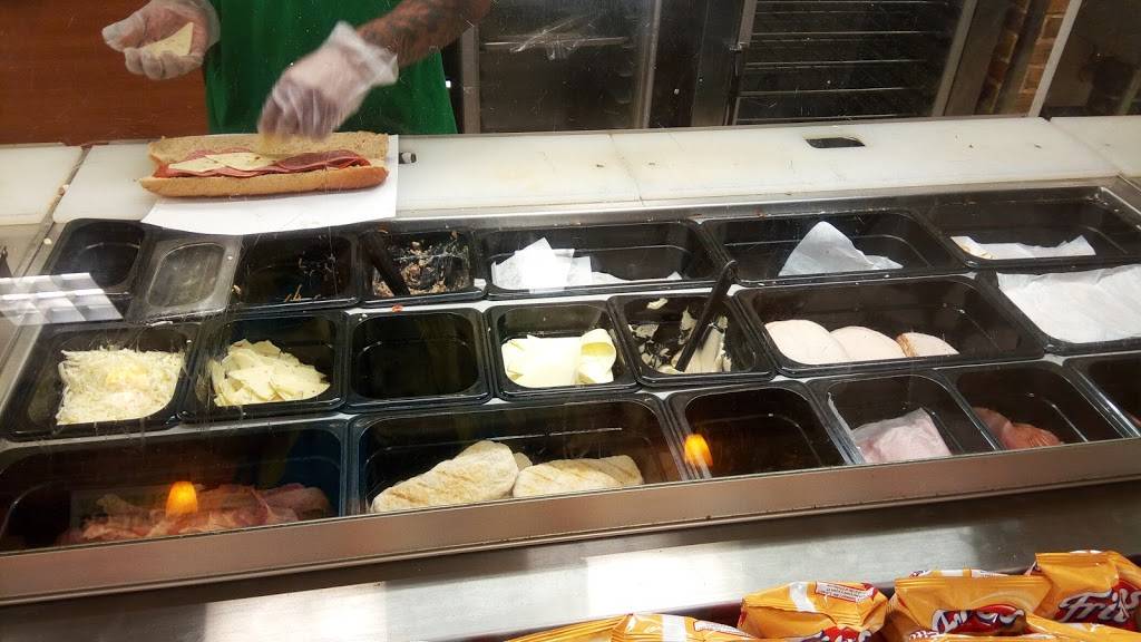 Subway | restaurant | High Point Commons, N56 W14108, Silver Spring Dr Suite 106, Menomonee Falls, WI 53051, USA | 2623731150 OR +1 262-373-1150