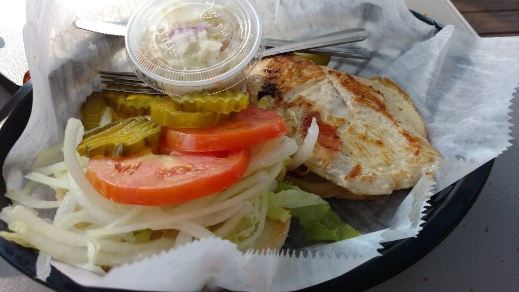 Lake Harris Hide A Way | restaurant | 11912 Lane Park Rd, Tavares, FL 32778, USA | 3523433585 OR +1 352-343-3585