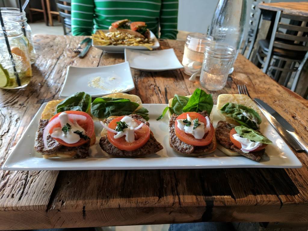 Studio 1212 Cafe & Wine Bar | restaurant | 1212 Marine St, Green Bay, WI 54301, USA | 9205449682 OR +1 920-544-9682