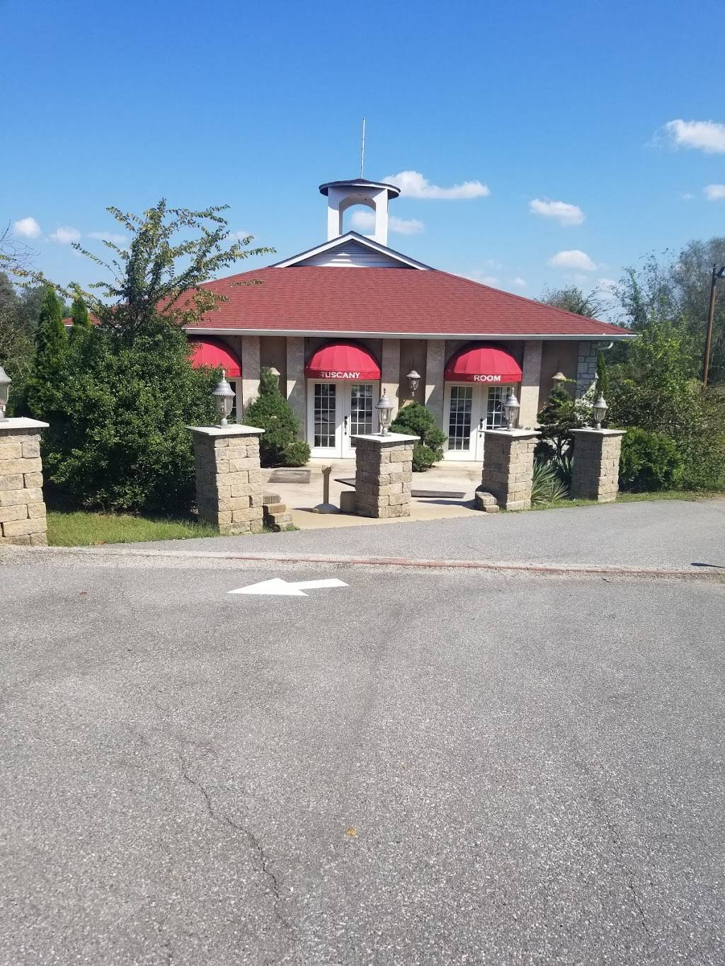 Paris Winery | restaurant | 2982 Harvey Bowden Rd, Paris, TN 38242, USA | 7316449500 OR +1 731-644-9500