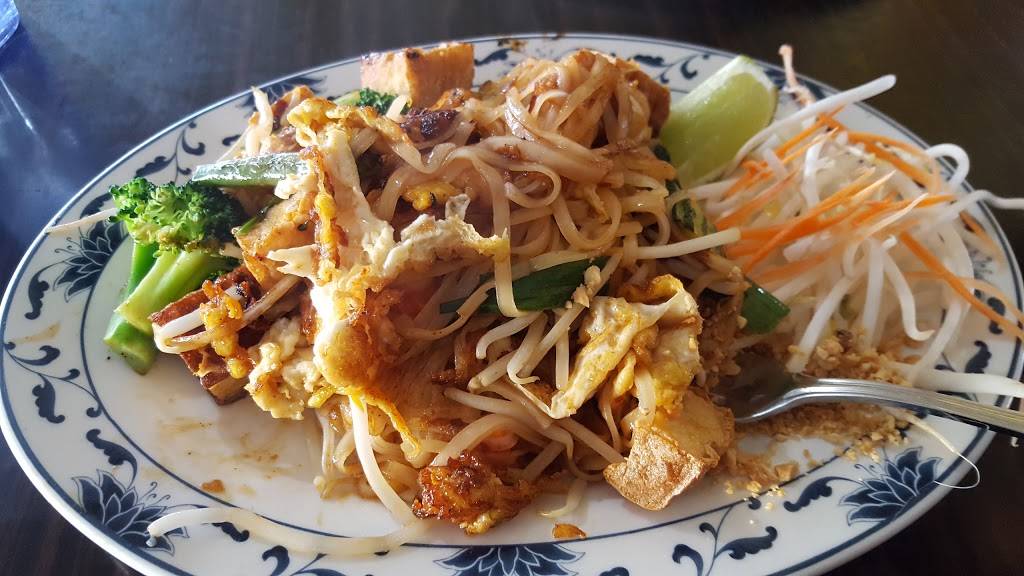 Pho Noodle House | restaurant | 1898 Bird St, Oroville, CA 95965, USA | 5305329630 OR +1 530-532-9630