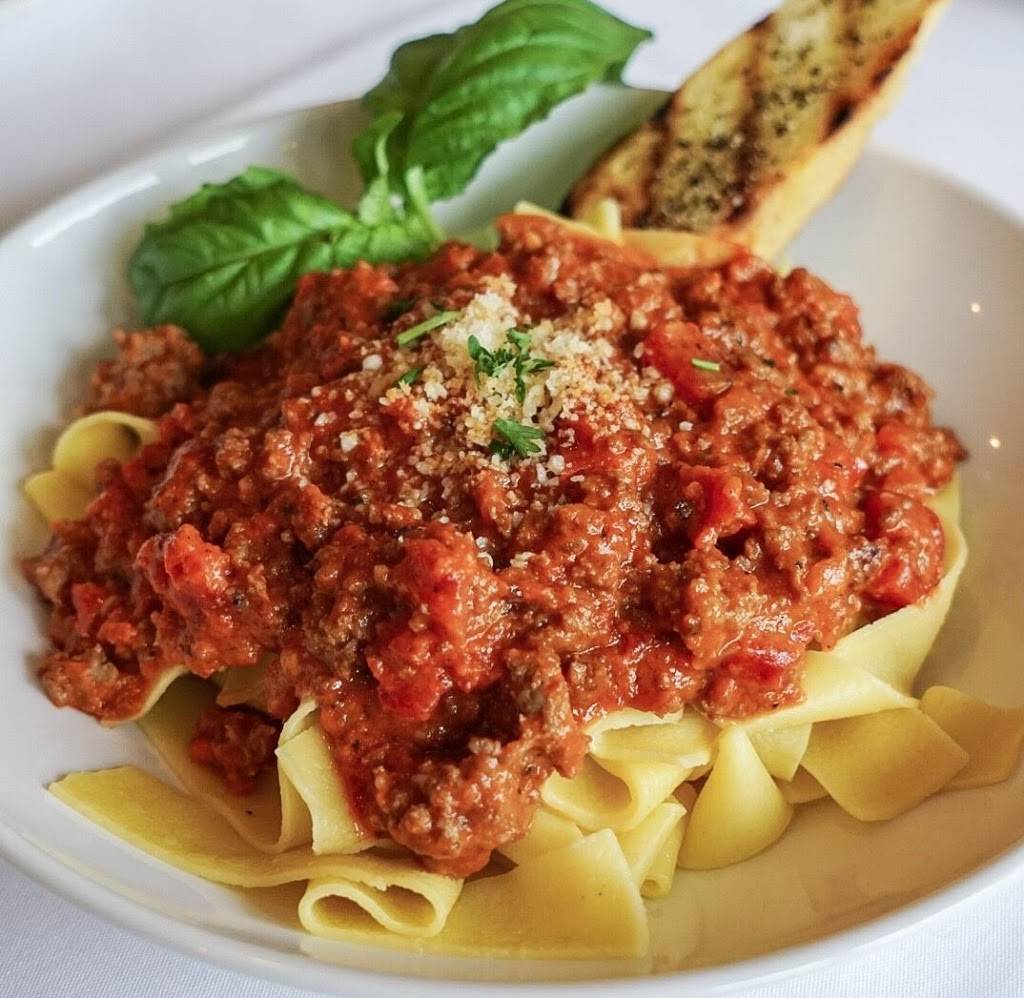 Ginos Italian Grill & Bar | restaurant | 8389 Mayfield Rd, Chesterland, OH 44026, USA | 4406884483 OR +1 440-688-4483