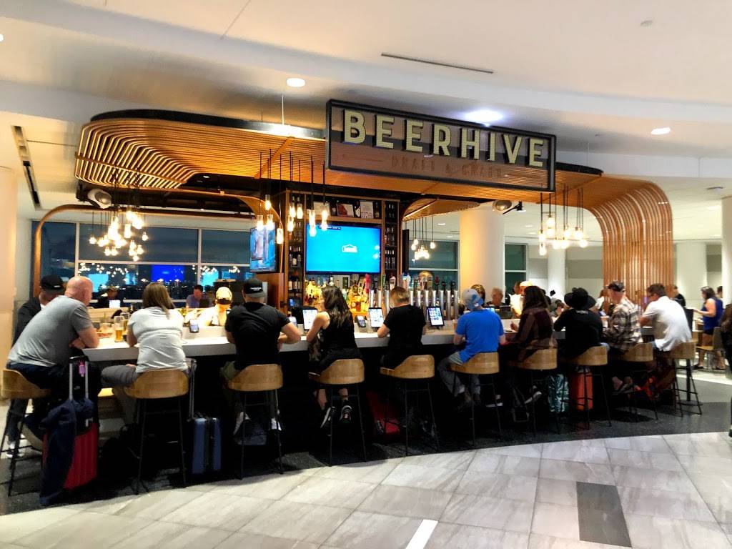 Beerhive | restaurant | Near Gates 26/27, Terminal 3, Pearson Airport, Mississauga, ON L4W 1S9, Canada | 8665083558 OR +1 866-508-3558
