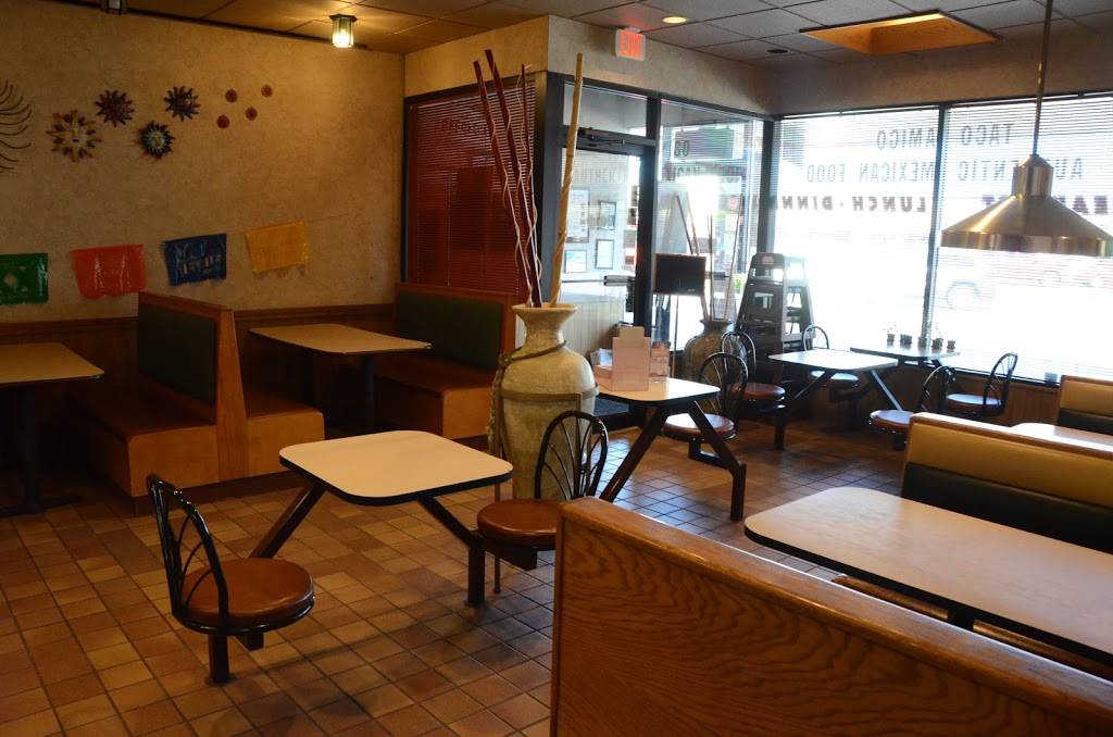 Taco Amigo | restaurant | 2104 Silvernail Rd, Pewaukee, WI 53072, USA | 2625440104 OR +1 262-544-0104