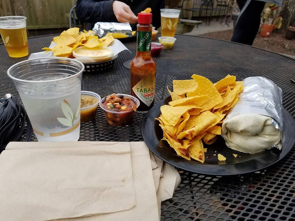 Flaming Amys Burrito Barn WILMINGTON LOCATION | restaurant | 4002 Oleander Dr, Wilmington, NC 28403, USA | 9107992919 OR +1 910-799-2919