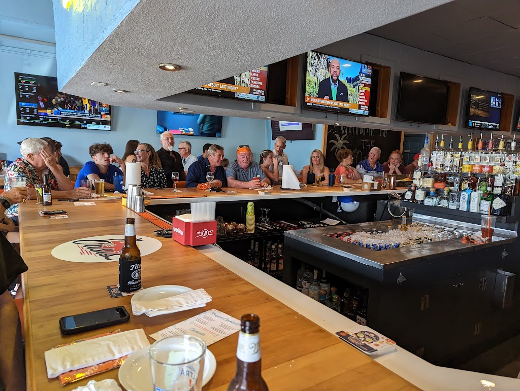 The Oasis | restaurant | 1046 Pine Ridge Rd, Naples, FL 34105, USA | 2396490800 OR +1 239-649-0800