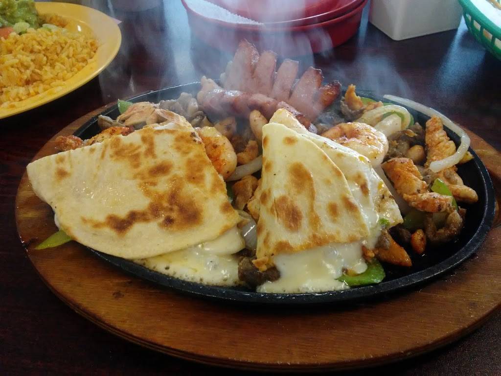 Jalisco Grill | restaurant | 8223 Marbach Rd, San Antonio, TX 78227, USA | 2106733877 OR +1 210-673-3877