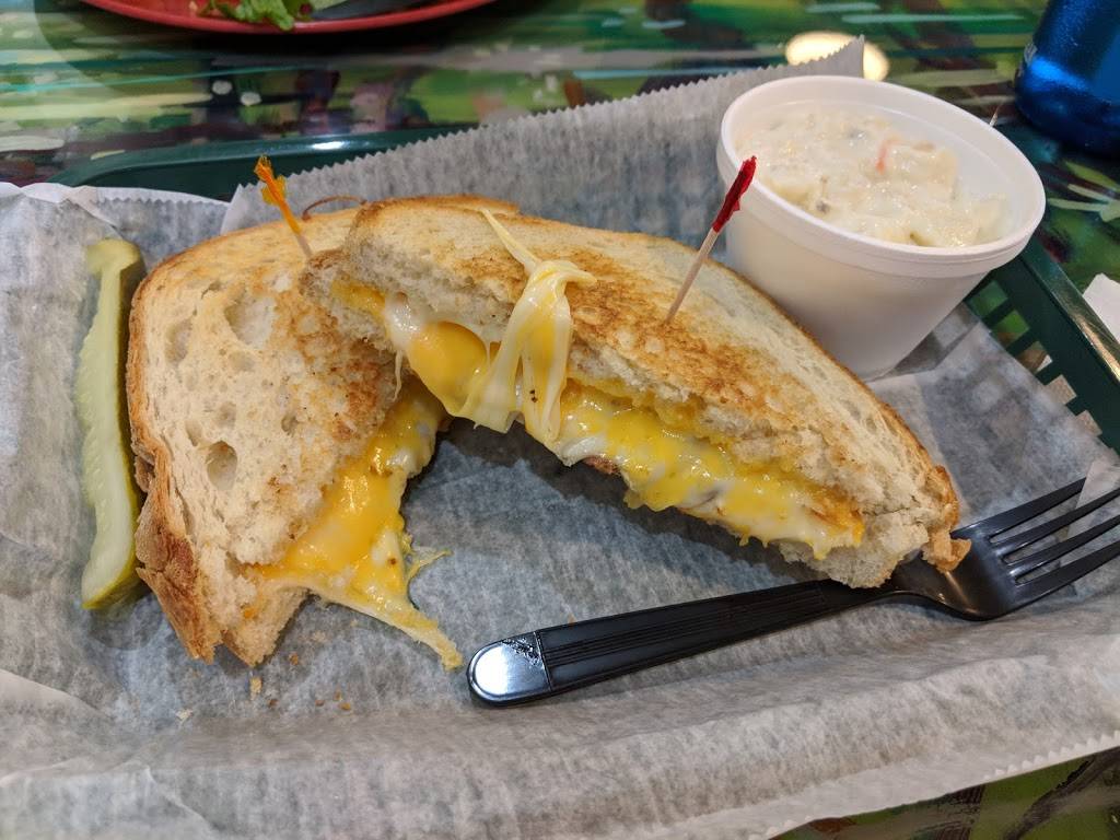 SweetBerries Eatery and Frozen Custard | meal takeaway | 505 NW 13th St, Gainesville, FL 32601, USA | 3523784972 OR +1 352-378-4972