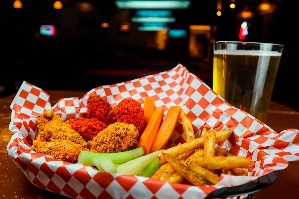 Hals Restaurant Bar | restaurant | 6510 Arena Blvd, Laredo, TX 78041, USA | 9565689669 OR +1 956-568-9669