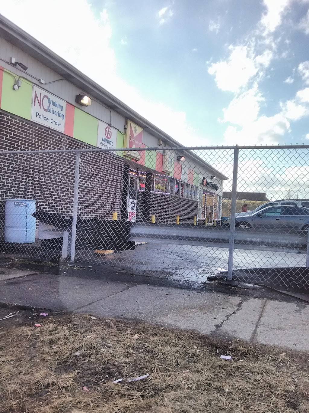 TEEPEE LIQUORS AND FOOD MART | meal takeaway | 1801 Martin Luther King Jr Dr, North Chicago, IL 60064, USA | 8476899892 OR +1 847-689-9892