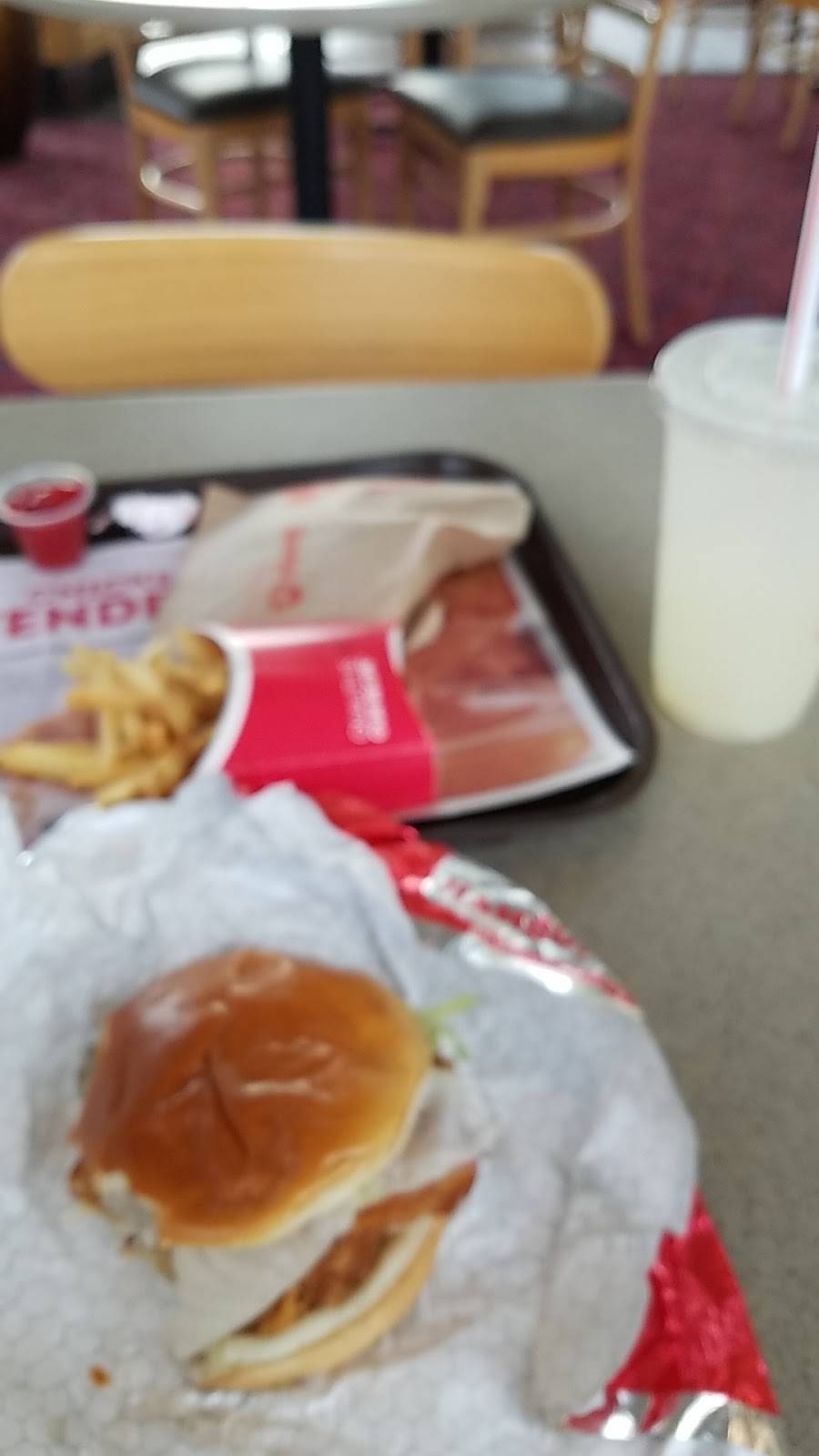 Wendys | restaurant | 181 Lefante Way, Bayonne, NJ 07002, USA | 2013398470 OR +1 201-339-8470