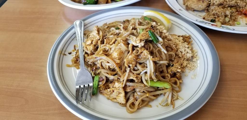 Karen Thai Food | restaurant | 300 Larpenteur Ave E, St Paul, MN 55117, USA | 6517712078 OR +1 651-771-2078