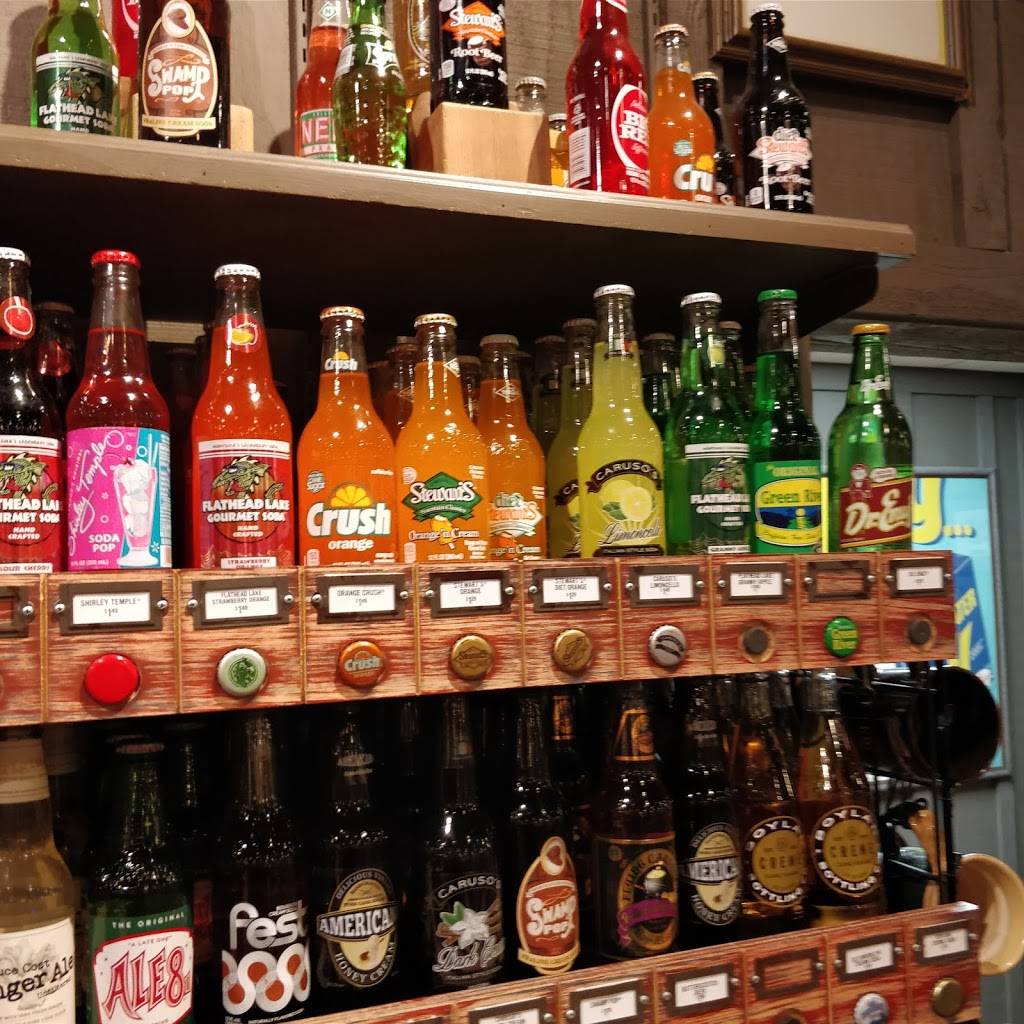 Cracker Barrel Old Country Store | restaurant | 550 Kimball Crossing Dr, Kimball, TN 37347, USA | 4238375618 OR +1 423-837-5618