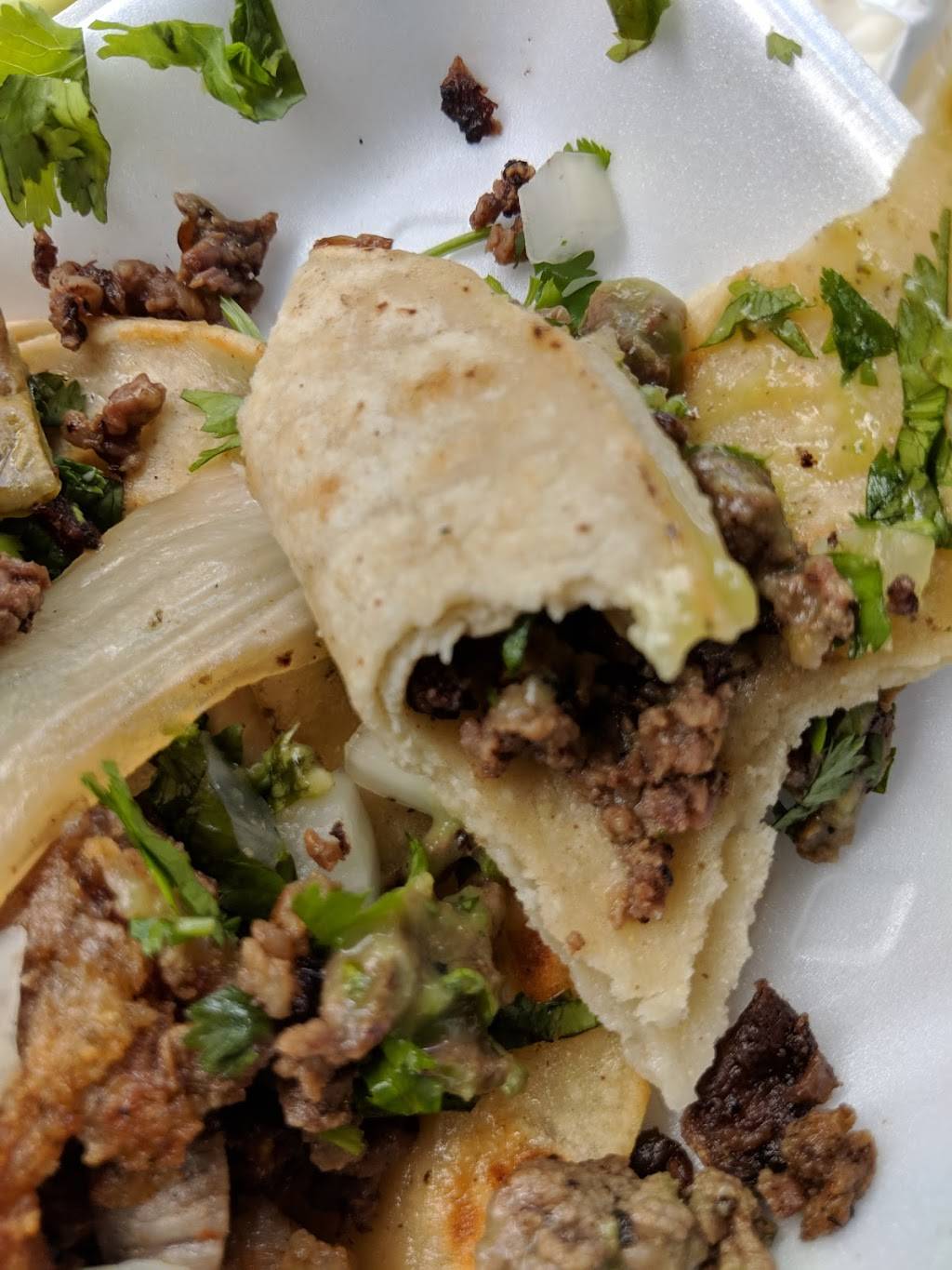 Alebrijes grill taco truck | restaurant | 100-198 W Cubbon St, Santa Ana, CA 92701, USA | 7146553253 OR +1 714-655-3253