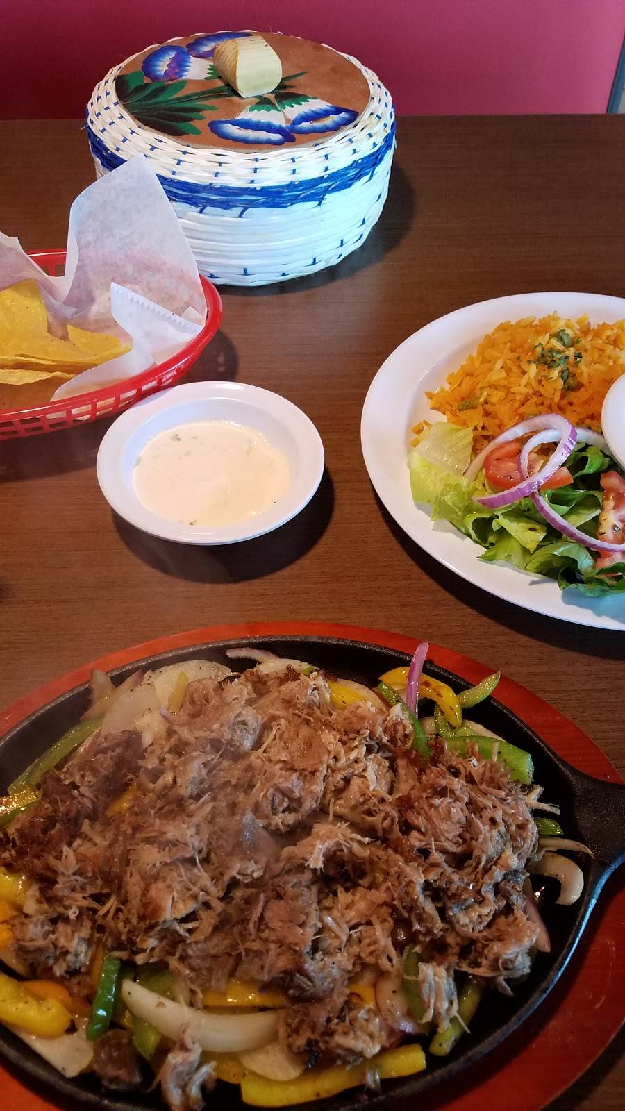 Genesis Restorante | restaurant | 216 E Dover St, Easton, MD 21601, USA | 4106904489 OR +1 410-690-4489