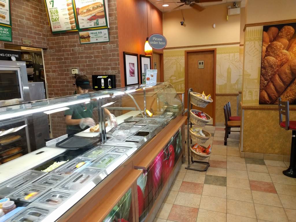 Subway | restaurant | 228 Queens Quay W Unit 1, Toronto, ON M5J 2X1, Canada | 4169773121 OR +1 416-977-3121