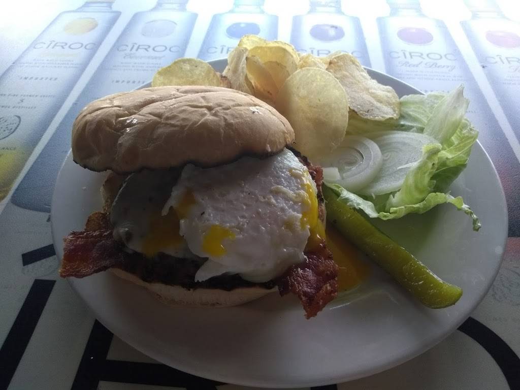 Beer Bellys | restaurant | 4450 Cleveland St, Gary, IN 46408, USA | 2199803558 OR +1 219-980-3558