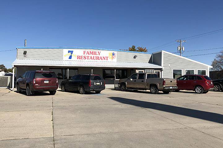 7 Stars Family Restaurant - Clear Lake | restaurant | 2309 3rd Ave S, Clear Lake, IA 50428, USA | 6412318026 OR +1 641-231-8026